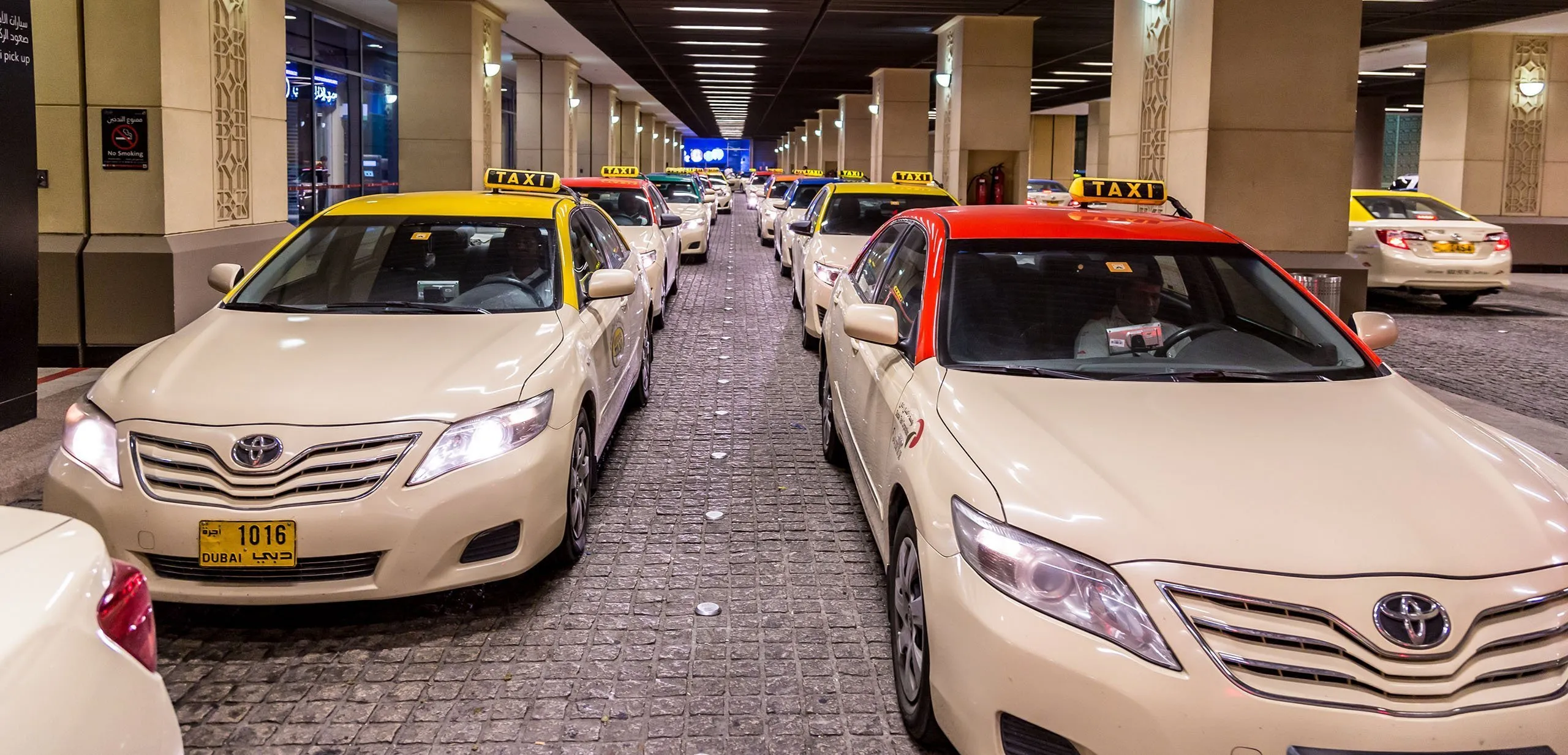What Does the Color of Dubai Taxi Roofs Mean?
